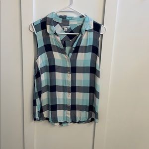 Button up tank